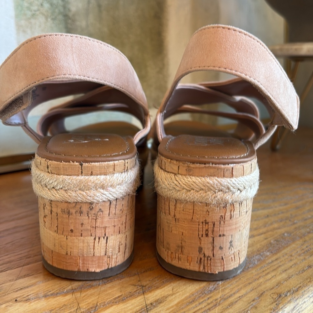 🦥 Franco Sarto, Nessa tan nude, blush colored strap, sandal rope, cork - Picture 4 of 7